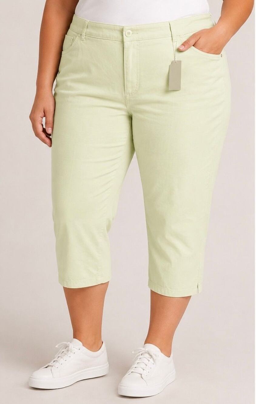 Shadow Lime St. John’s Bay Capri Pants - 16W